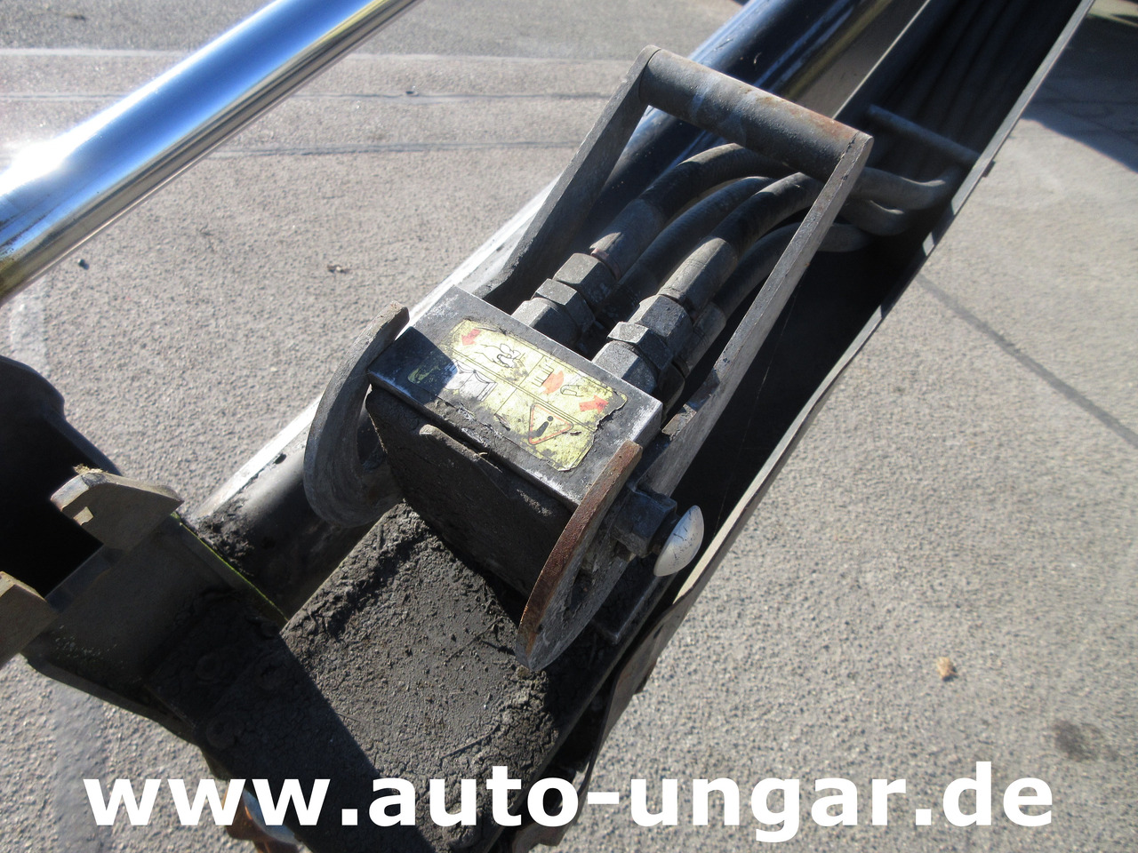 IVECO Trakker 360 Kipper Allrad 4x4 Kran Palfinger PK 9002 Kommunalhydraulik Winterdienst Euro 5 - Самосвал, Автоманипулятор: фото 5 IVECO Trakker 360 Kipper Allrad 4x4 Kran Palfinger PK 9002 Kommunalhydraulik Winterdienst Euro 5 - Самосвал, Автоманипулятор: фото 5