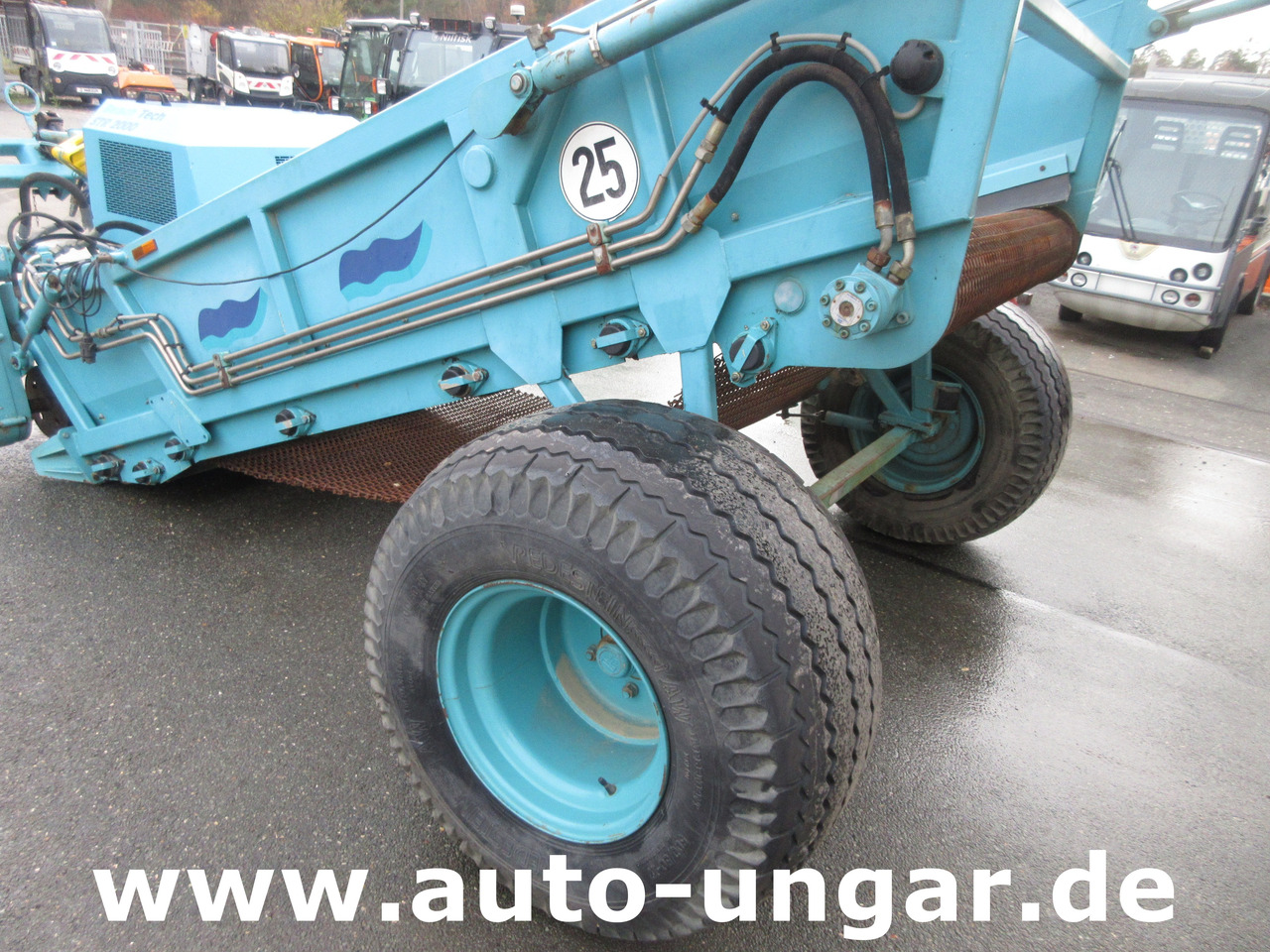 Коммунальная/ Специальная техника Kässbohrer BeachTech STR 2000 Cribleuse de Plage BeachCleaner Strandreiniger عمال تنظيف الشاطئ: фото 8 Коммунальная/ Специальная техника Kässbohrer BeachTech STR 2000 Cribleuse de Plage BeachCleaner Strandreiniger عمال تنظيف الشاطئ: фото 8