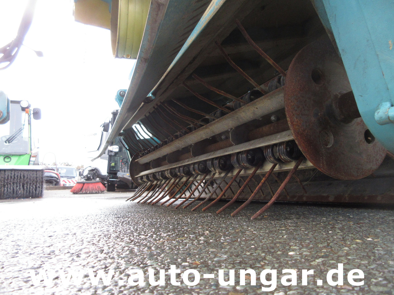 Коммунальная/ Специальная техника Kässbohrer BeachTech STR 2000 Cribleuse de Plage BeachCleaner Strandreiniger عمال تنظيف الشاطئ: фото 14 Коммунальная/ Специальная техника Kässbohrer BeachTech STR 2000 Cribleuse de Plage BeachCleaner Strandreiniger عمال تنظيف الشاطئ: фото 14