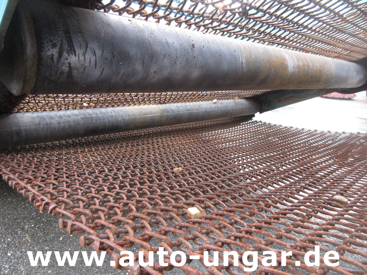 Коммунальная/ Специальная техника Kässbohrer BeachTech STR 2000 Cribleuse de Plage BeachCleaner Strandreiniger عمال تنظيف الشاطئ: фото 9 Коммунальная/ Специальная техника Kässbohrer BeachTech STR 2000 Cribleuse de Plage BeachCleaner Strandreiniger عمال تنظيف الشاطئ: фото 9