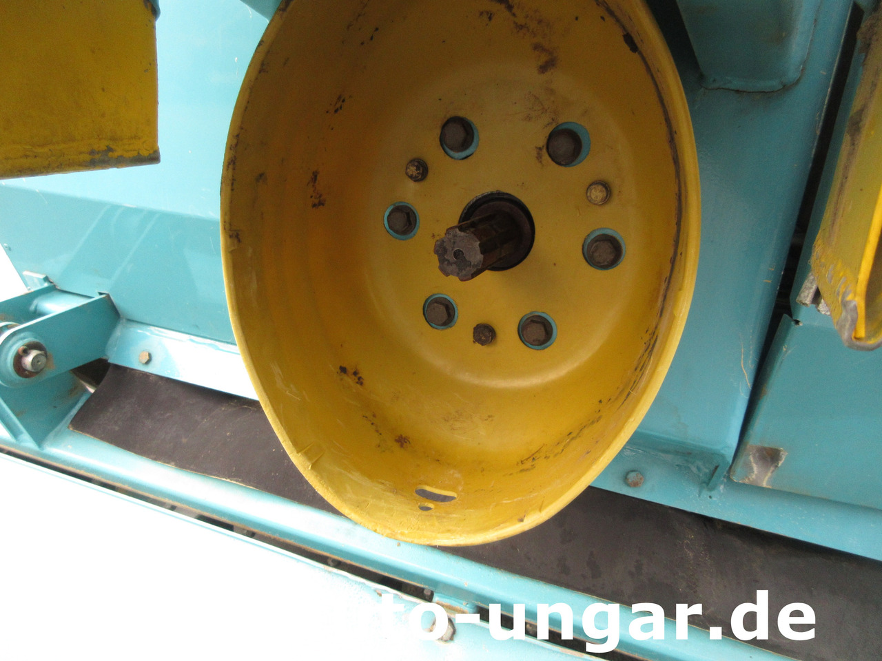 Коммунальная/ Специальная техника Kässbohrer BeachTech STR 2000 Cribleuse de Plage BeachCleaner Strandreiniger عمال تنظيف الشاطئ: фото 13 Коммунальная/ Специальная техника Kässbohrer BeachTech STR 2000 Cribleuse de Plage BeachCleaner Strandreiniger عمال تنظيف الشاطئ: фото 13