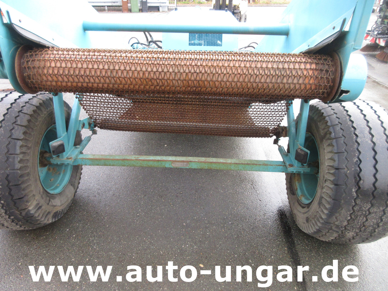 Коммунальная/ Специальная техника Kässbohrer BeachTech STR 2000 Cribleuse de Plage BeachCleaner Strandreiniger عمال تنظيف الشاطئ: фото 6 Коммунальная/ Специальная техника Kässbohrer BeachTech STR 2000 Cribleuse de Plage BeachCleaner Strandreiniger عمال تنظيف الشاطئ: фото 6