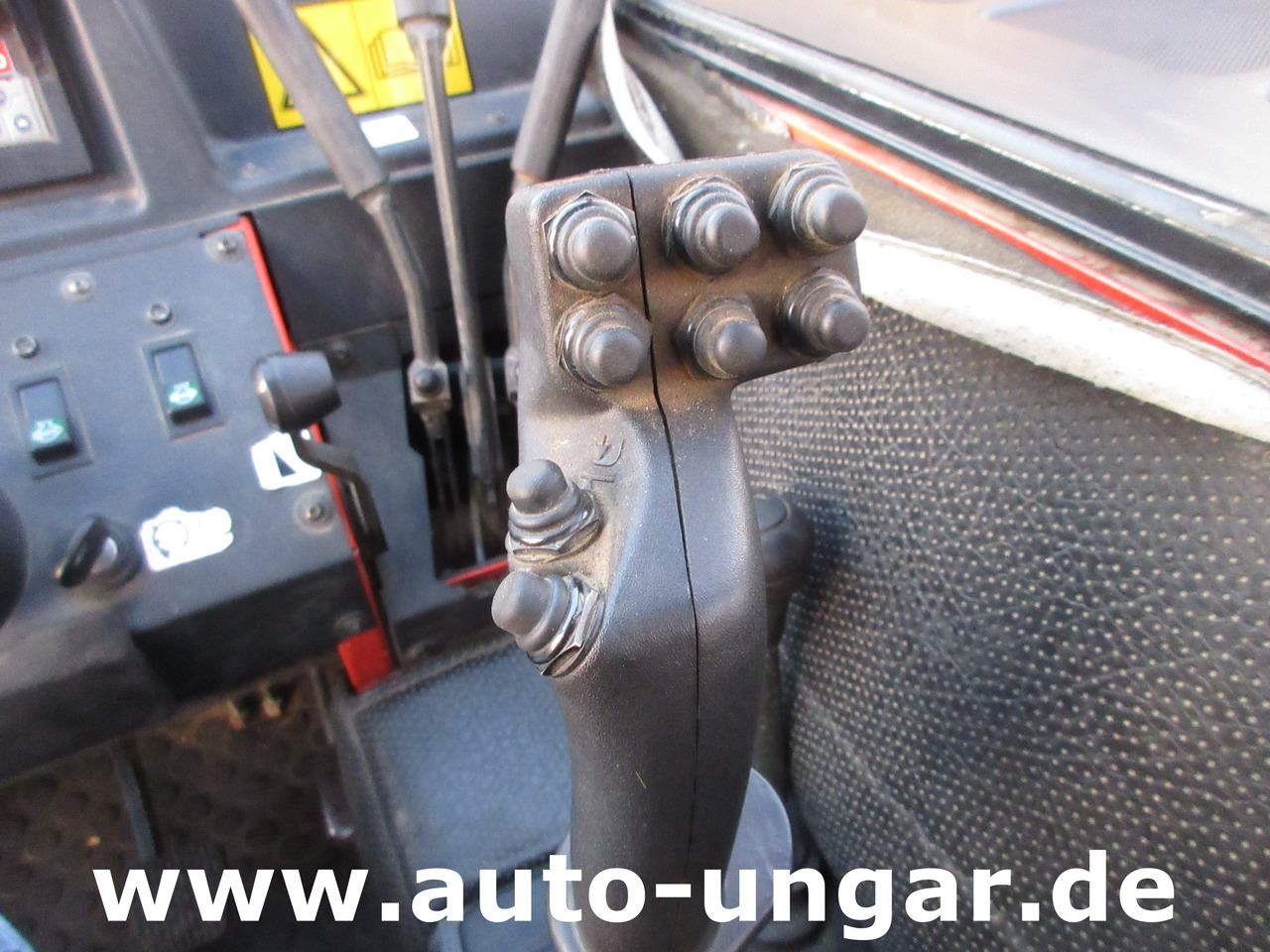 Трактор Reform Metrac H7S MOTORSCHADEN Bj. 2004 Front- & Heckzapfwelle Fronthydraulik: фото 22 Трактор Reform Metrac H7S MOTORSCHADEN Bj. 2004 Front- & Heckzapfwelle Fronthydraulik: фото 22