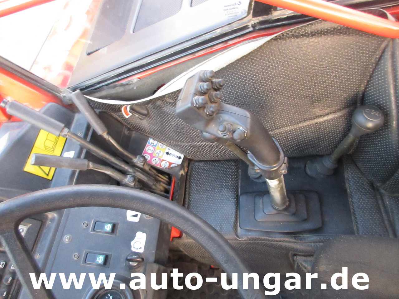 Трактор Reform Metrac H7S MOTORSCHADEN Bj. 2004 Front- & Heckzapfwelle Fronthydraulik: фото 18 Трактор Reform Metrac H7S MOTORSCHADEN Bj. 2004 Front- & Heckzapfwelle Fronthydraulik: фото 18