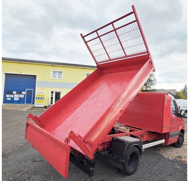 Mercedes-Benz Sprinter 516 CDI 2.2 - Малотоннажный самосвал: фото 3 Mercedes-Benz Sprinter 516 CDI 2.2 - Малотоннажный самосвал: фото 3