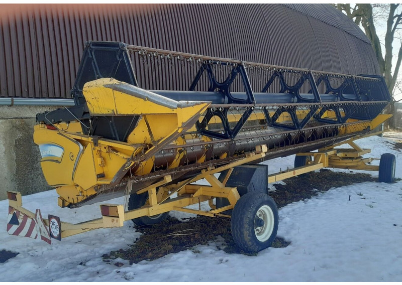 New Holland CR 980 (351) +BISO: VX 750 Crop Ranger +CX100 - Зерноуборочный комбайн: фото 4 New Holland CR 980 (351) +BISO: VX 750 Crop Ranger +CX100 - Зерноуборочный комбайн: фото 4