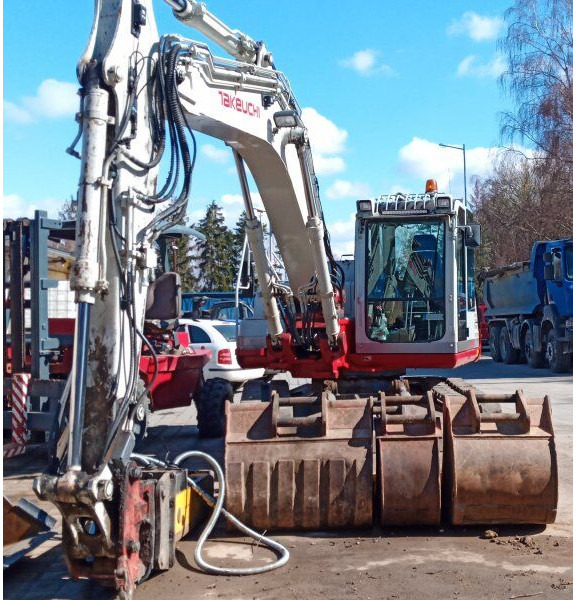 Takeuchi TB 1140 - Гусеничный экскаватор: фото 2 Takeuchi TB 1140 - Гусеничный экскаватор: фото 2