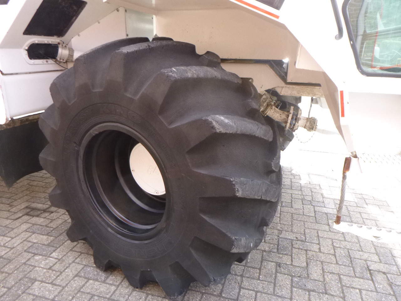 DYNAPAC DS400(RABAUD ROTOSTAB 525) в лизинг DYNAPAC DS400(RABAUD ROTOSTAB 525): фото 20 DYNAPAC DS400(RABAUD ROTOSTAB 525) в лизинг DYNAPAC DS400(RABAUD ROTOSTAB 525): фото 20