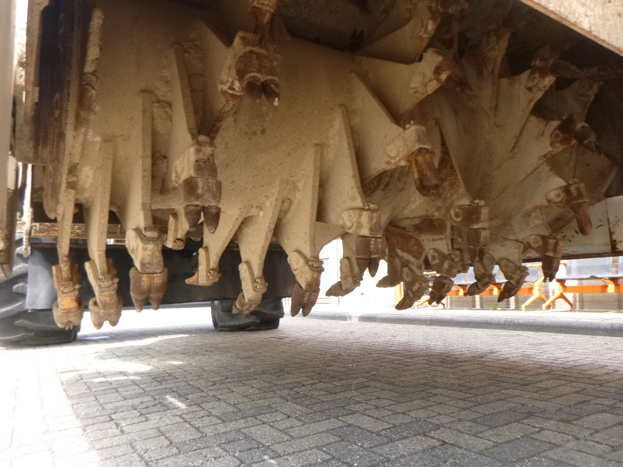 DYNAPAC DS400(RABAUD ROTOSTAB 525) в лизинг DYNAPAC DS400(RABAUD ROTOSTAB 525): фото 15 DYNAPAC DS400(RABAUD ROTOSTAB 525) в лизинг DYNAPAC DS400(RABAUD ROTOSTAB 525): фото 15