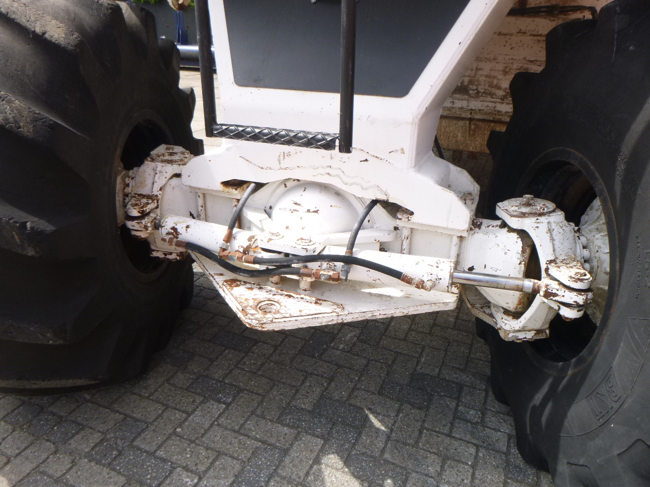 DYNAPAC DS400(RABAUD ROTOSTAB 525) в лизинг DYNAPAC DS400(RABAUD ROTOSTAB 525): фото 10 DYNAPAC DS400(RABAUD ROTOSTAB 525) в лизинг DYNAPAC DS400(RABAUD ROTOSTAB 525): фото 10