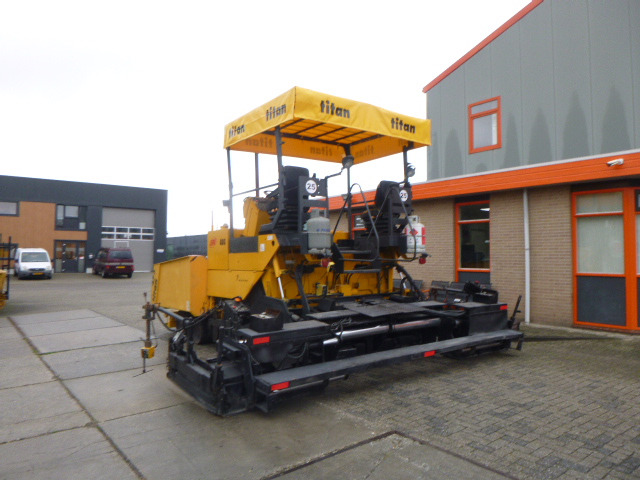 INGERSOLL RAND ABG TITAN 473 - Асфальтоукладчик: фото 2 INGERSOLL RAND ABG TITAN 473 - Асфальтоукладчик: фото 2