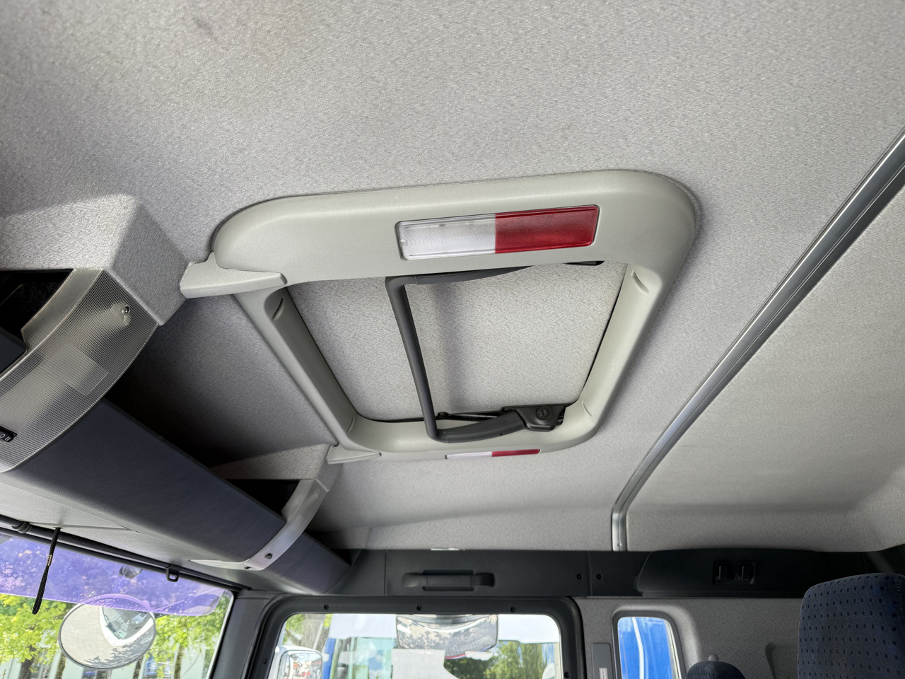 MAN TGA 18.350 4X2 LL Fahrschule - Грузовик-контейнеровоз/ Сменный кузов: фото 2 MAN TGA 18.350 4X2 LL Fahrschule - Грузовик-контейнеровоз/ Сменный кузов: фото 2