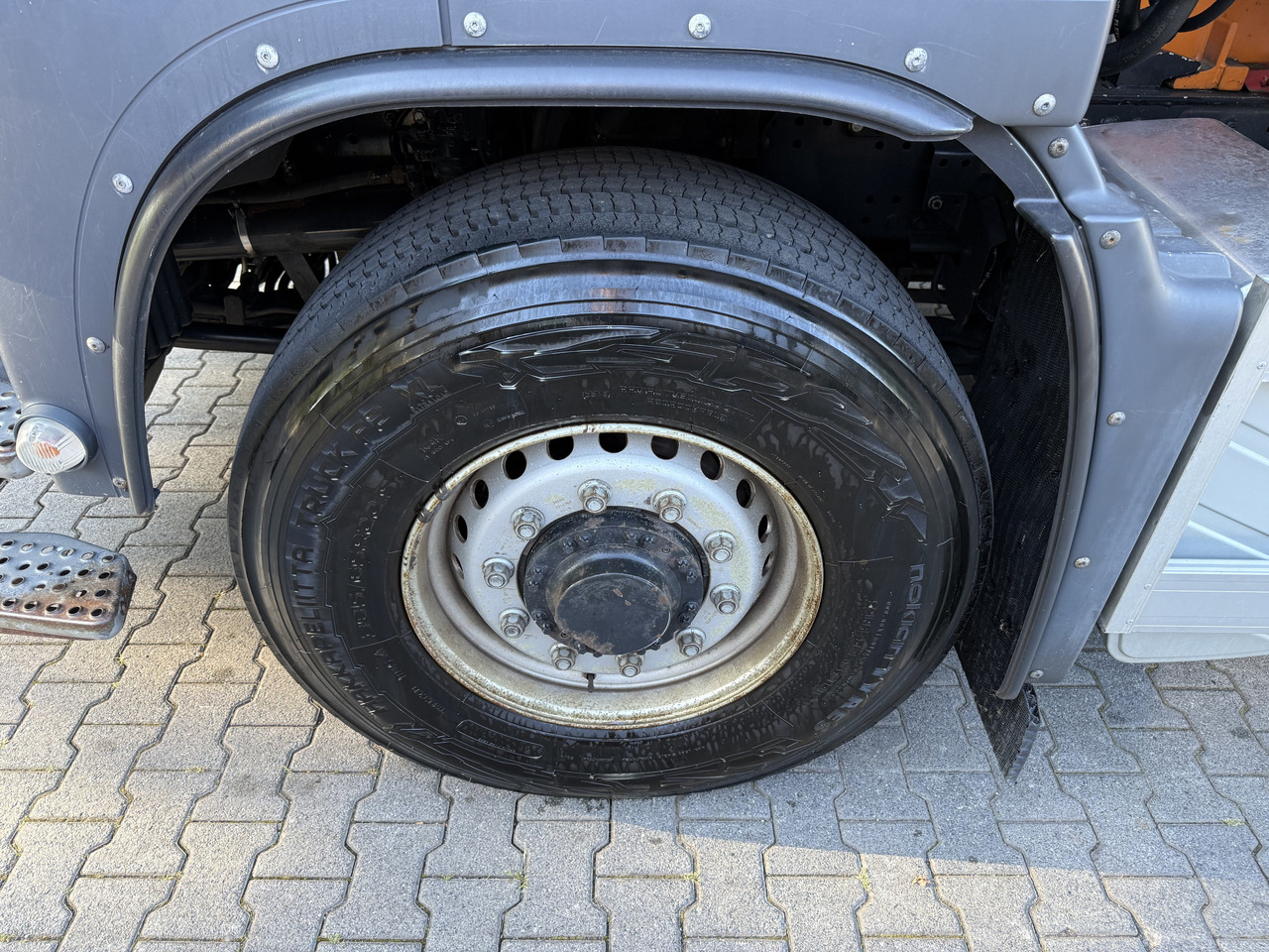 MAN TGS 28.400 6X4H-4 BL - Грузовик-шасси, Автоманипулятор: фото 4 MAN TGS 28.400 6X4H-4 BL - Грузовик-шасси, Автоманипулятор: фото 4