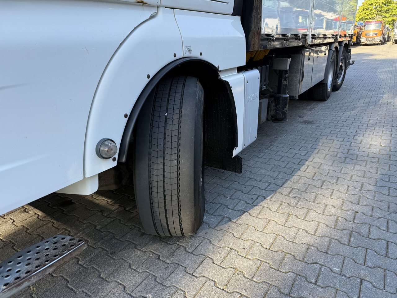 MAN TGX 26.480 6X2 Hiab 422 + Jib + Winde - Грузовик бортовой/ Платформа, Автоманипулятор: фото 2 MAN TGX 26.480 6X2 Hiab 422 + Jib + Winde - Грузовик бортовой/ Платформа, Автоманипулятор: фото 2