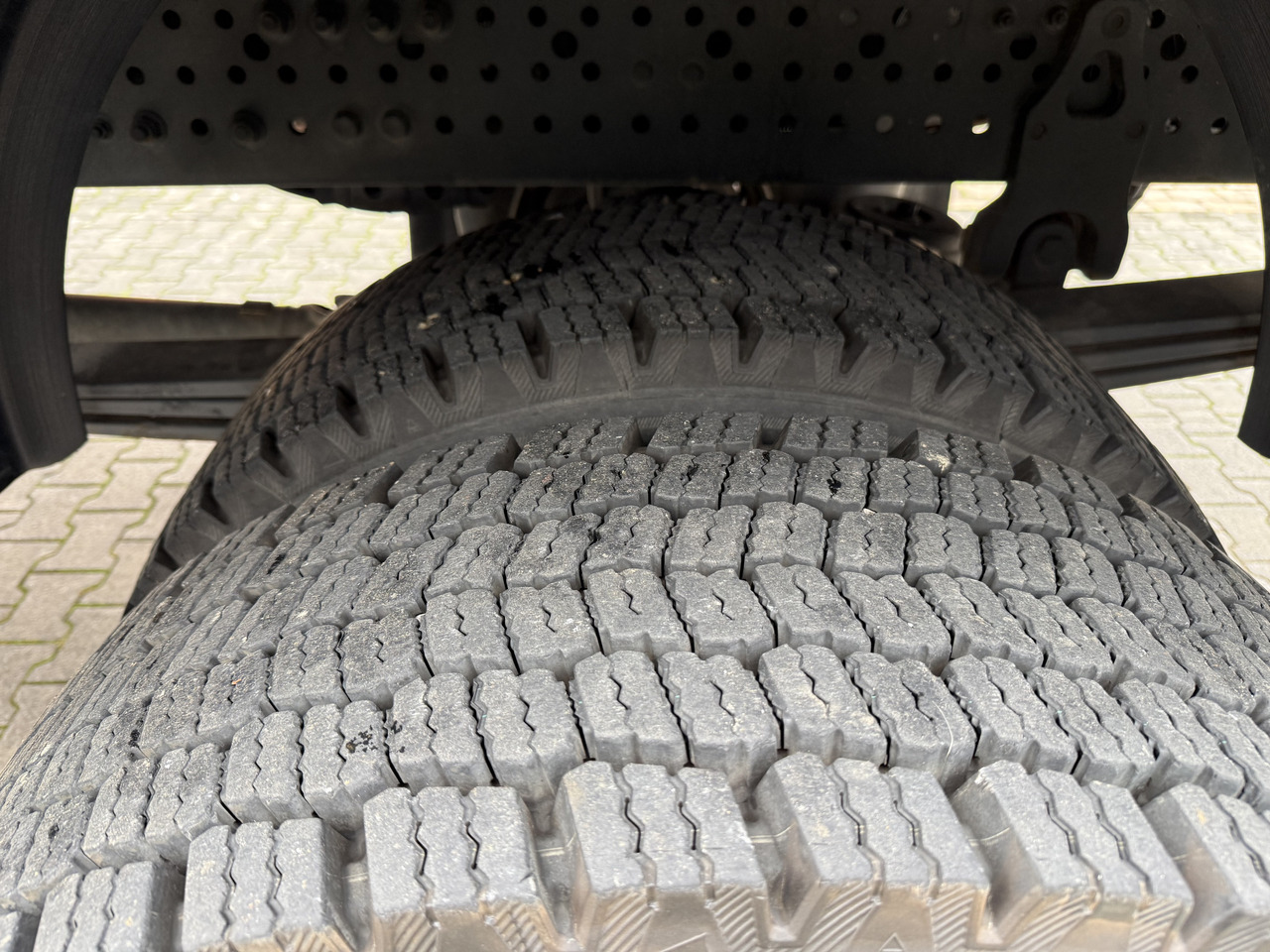 Mercedes-Benz Arocs 1827 AK 4X4 Ex-Bundeswehr - Грузовик-шасси: фото 3 Mercedes-Benz Arocs 1827 AK 4X4 Ex-Bundeswehr - Грузовик-шасси: фото 3