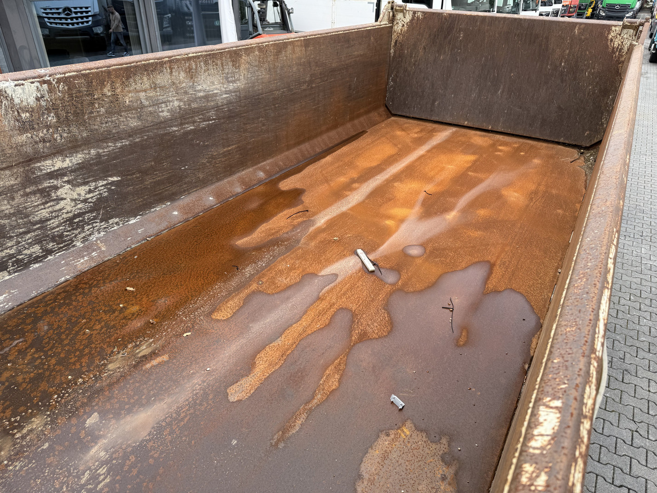 Mercedes-Benz Arocs 3245 K 8X4 - Самосвал: фото 3 Mercedes-Benz Arocs 3245 K 8X4 - Самосвал: фото 3