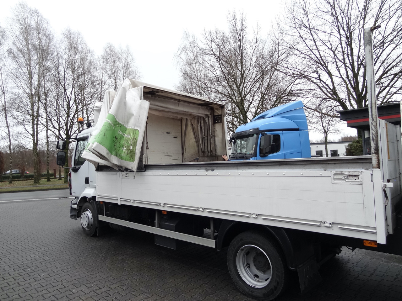 Renault Midlum 300.12 Fassi F80 - Автоманипулятор, Грузовик бортовой/ Платформа: фото 3 Renault Midlum 300.12 Fassi F80 - Автоманипулятор, Грузовик бортовой/ Платформа: фото 3