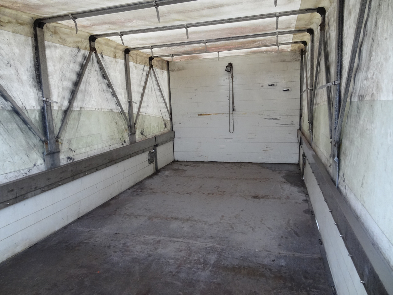 Renault Midlum 300.12 Fassi F80 - Грузовик бортовой/ Платформа, Автоманипулятор: фото 4 Renault Midlum 300.12 Fassi F80 - Грузовик бортовой/ Платформа, Автоманипулятор: фото 4