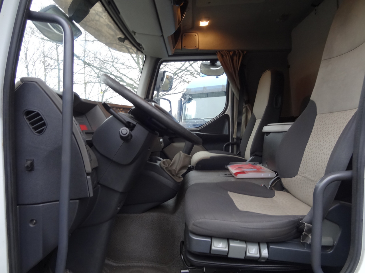 Renault Midlum 300.12 Fassi F80 - Автоманипулятор, Грузовик бортовой/ Платформа: фото 5 Renault Midlum 300.12 Fassi F80 - Автоманипулятор, Грузовик бортовой/ Платформа: фото 5