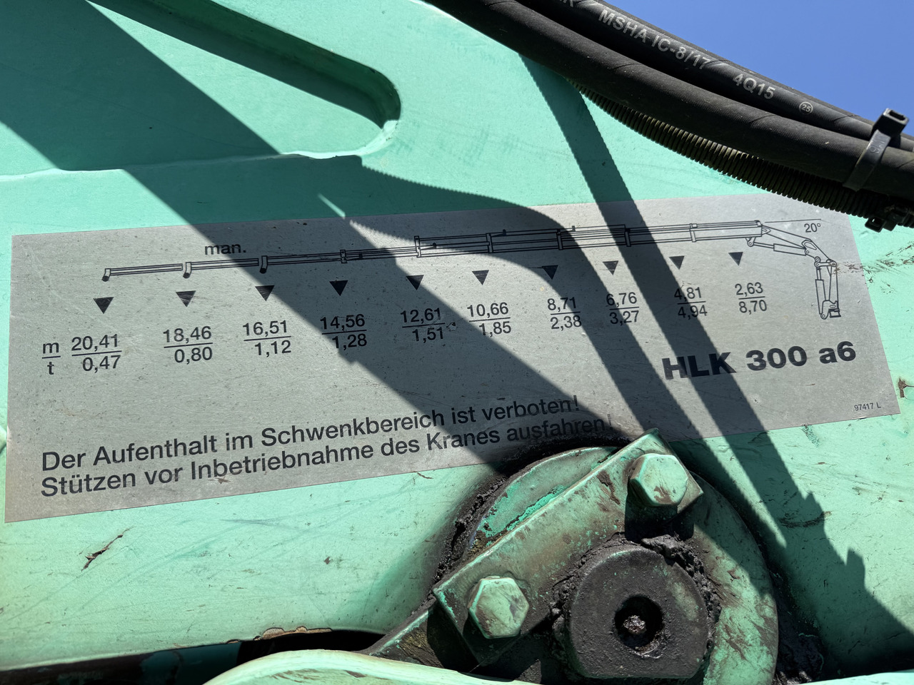 Volvo FM12 420 4X4 Kran MKG 300 bis 24 Meter - Грузовик бортовой/ Платформа, Автоманипулятор: фото 3 Volvo FM12 420 4X4 Kran MKG 300 bis 24 Meter - Грузовик бортовой/ Платформа, Автоманипулятор: фото 3