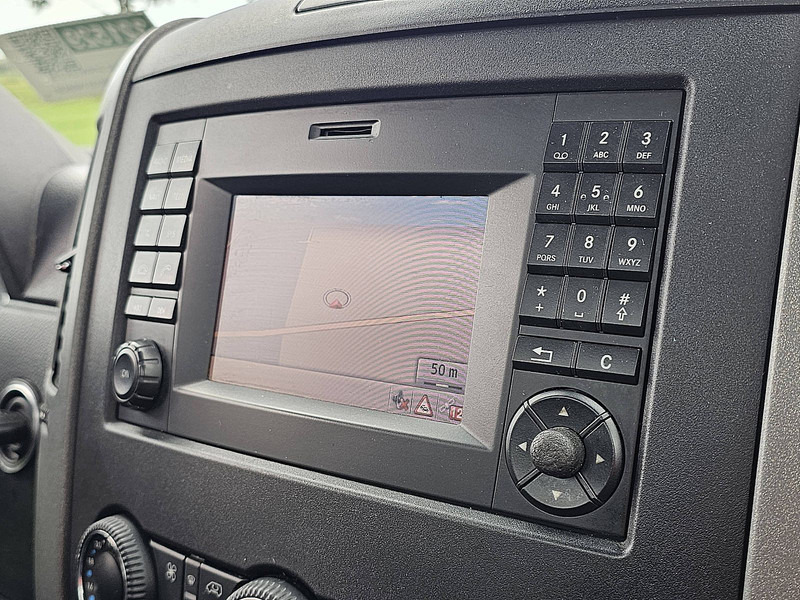 Малотоннажный бортовой грузовик Mercedes-Benz Sprinter 519 V6 3.0 ltr EURO6: фото 13 Малотоннажный бортовой грузовик Mercedes-Benz Sprinter 519 V6 3.0 ltr EURO6: фото 13