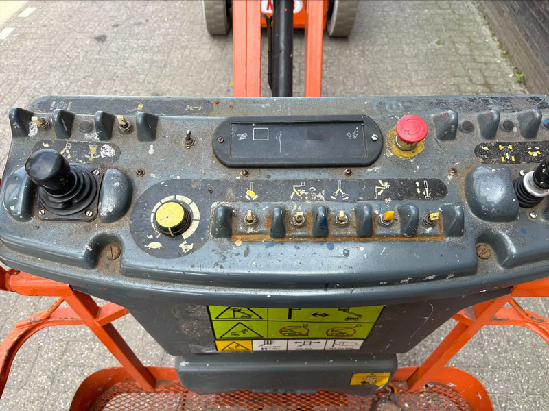 JLG E300AJP - Коленчатый подъемник: фото 4 JLG E300AJP - Коленчатый подъемник: фото 4