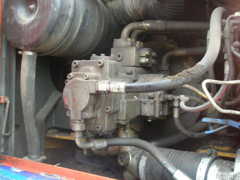 Liebherr R924B - Гусеничный экскаватор: фото 5 Liebherr R924B - Гусеничный экскаватор: фото 5