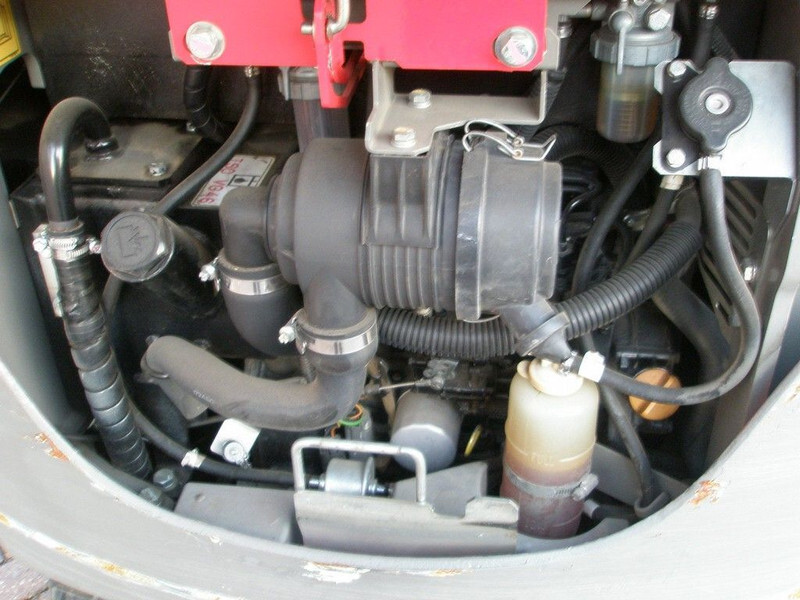 Yanmar SV17 - Мини-экскаватор: фото 5 Yanmar SV17 - Мини-экскаватор: фото 5