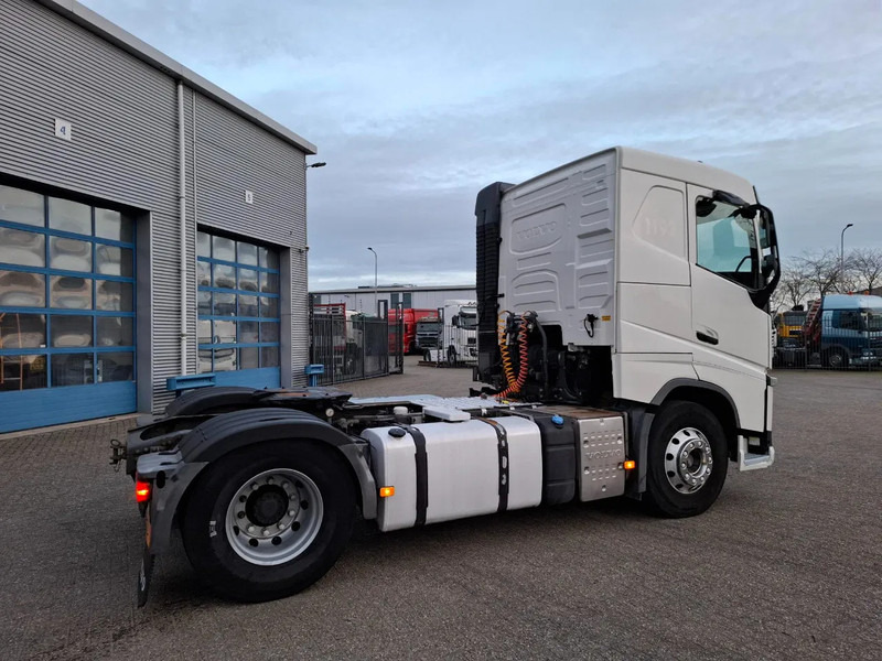 Volvo FH4-420 / ADR / VEB+ / ALCOA / AIRCO / AUTOMATIC / EURO-5 / 2014 - Тягач: фото 5 Volvo FH4-420 / ADR / VEB+ / ALCOA / AIRCO / AUTOMATIC / EURO-5 / 2014 - Тягач: фото 5