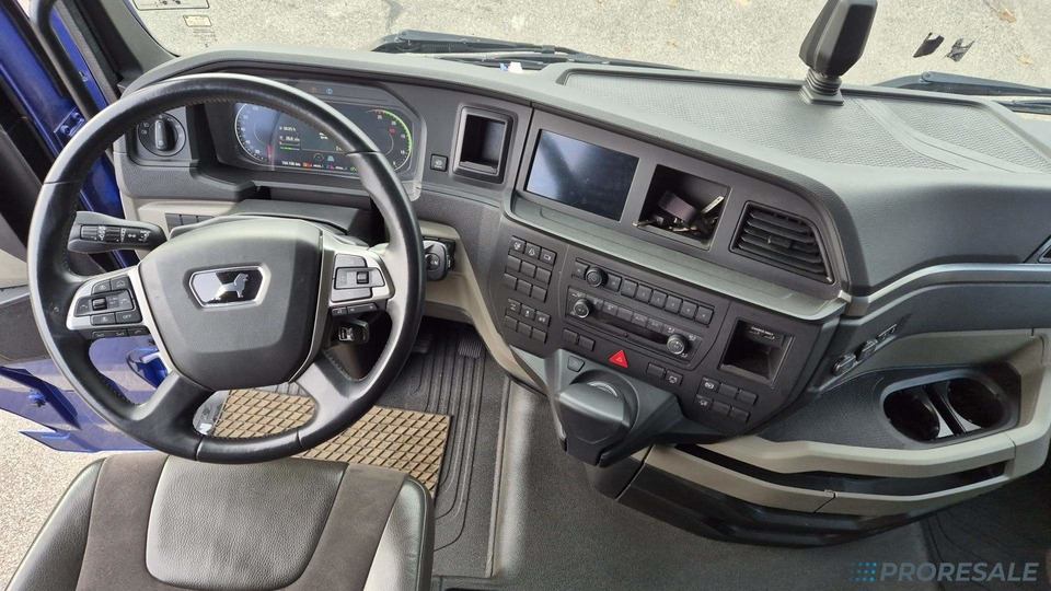 MAN TGX 18.510 XLX EURO 6 - Тягач: фото 4 MAN TGX 18.510 XLX EURO 6 - Тягач: фото 4