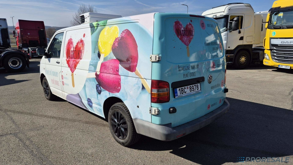 VOLKSWAGEN TRANSPORTER 2.5 TDi - nová mrazírenská vestavba + CARRIER XARIOS 230/12 V - vadný motor - Фургон-рефрижератор: фото 4 VOLKSWAGEN TRANSPORTER 2.5 TDi - nová mrazírenská vestavba + CARRIER XARIOS 230/12 V - vadný motor - Фургон-рефрижератор: фото 4