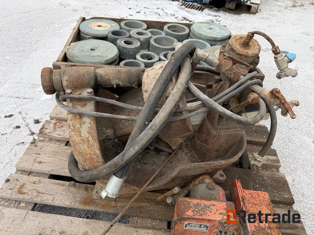 2 Slipmaskiner för mejselstål till bergborrmaskin - Строительное оборудование: фото 4 2 Slipmaskiner för mejselstål till bergborrmaskin - Строительное оборудование: фото 4