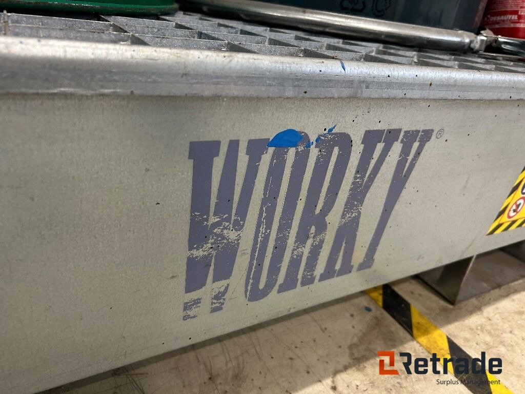 4 stk olje oppsamlere - Оборудование для гаражей/ Мастерских: фото 3 4 stk olje oppsamlere - Оборудование для гаражей/ Мастерских: фото 3