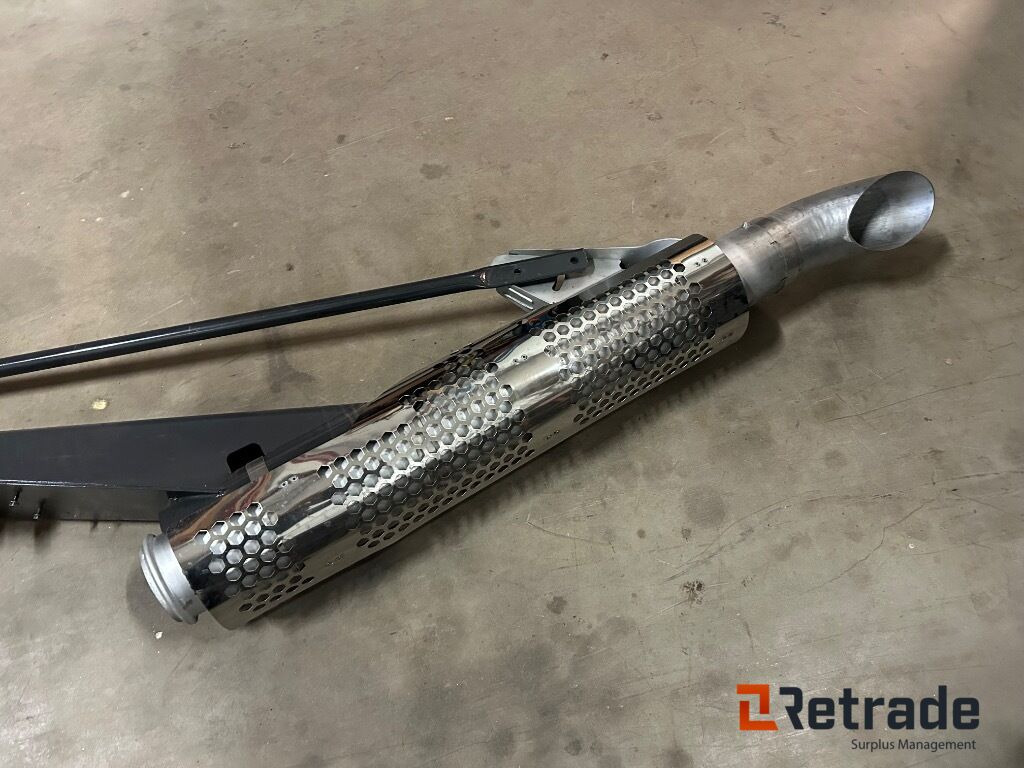 Avgasrör ljuddämpare Scania , nytt - Выхлопная труба для Грузовиков: фото 1 Avgasrör ljuddämpare Scania , nytt - Выхлопная труба для Грузовиков: фото 1