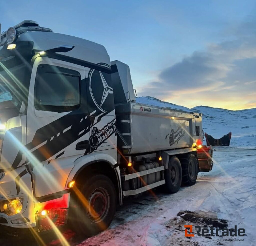 Lastebil MERCEDES-BENZ Arocs - Самосвал: фото 2 Lastebil MERCEDES-BENZ Arocs - Самосвал: фото 2