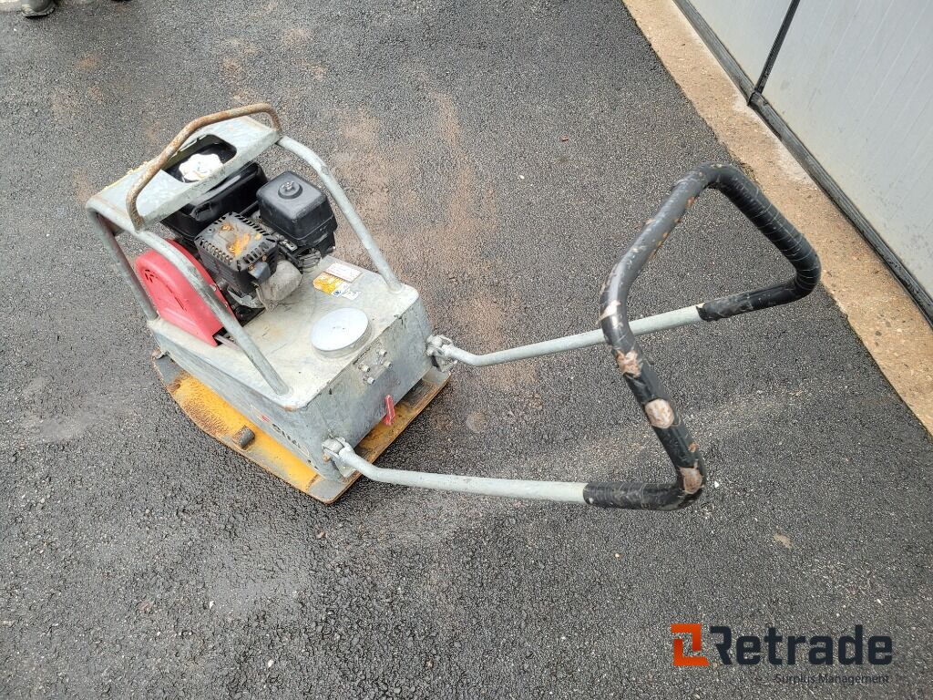 Markvibrator vibroplatta Swepac F90A - Строительное оборудование: фото 4 Markvibrator vibroplatta Swepac F90A - Строительное оборудование: фото 4