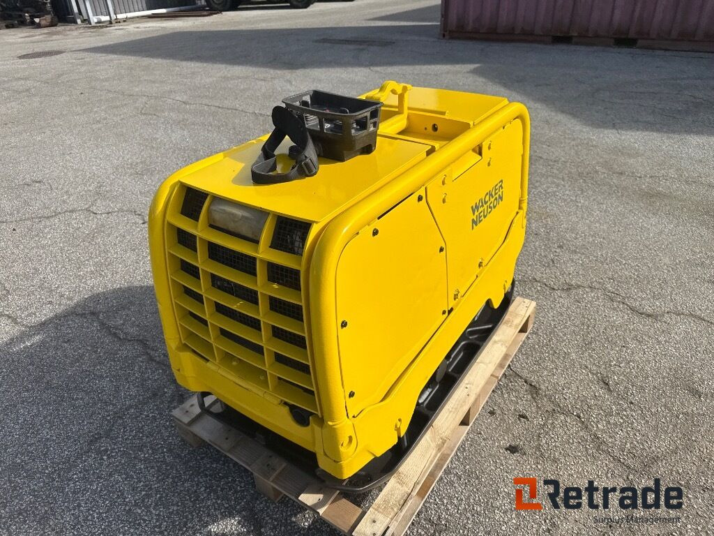 Pladevibrator Wacker Neuson Dpu80 R Remote - Строительное оборудование: фото 3 Pladevibrator Wacker Neuson Dpu80 R Remote - Строительное оборудование: фото 3