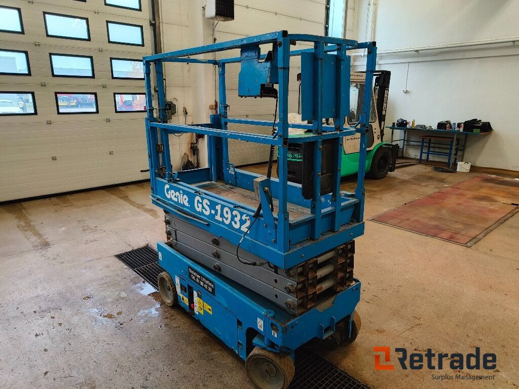 Sakselift Genie GS-1932 - Ножничный подъемник: фото 4 Sakselift Genie GS-1932 - Ножничный подъемник: фото 4