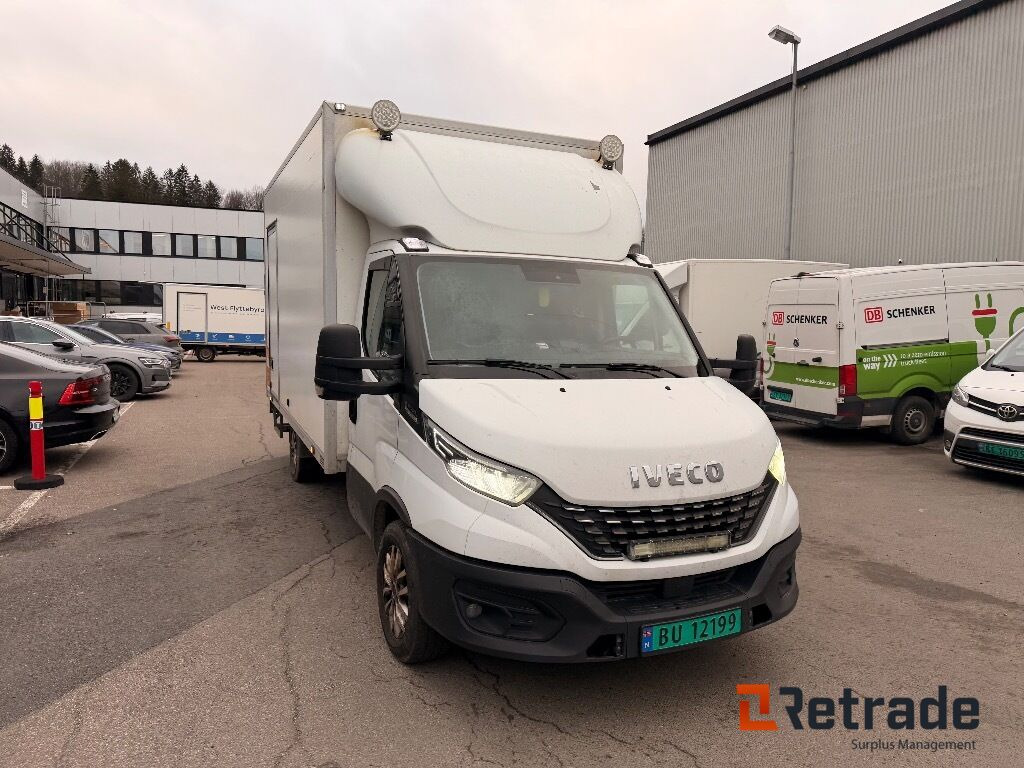 Skapbil IVECO 35S16 (parkert i Oslo) - Фургон с закрытым кузовом: фото 3 Skapbil IVECO 35S16 (parkert i Oslo) - Фургон с закрытым кузовом: фото 3