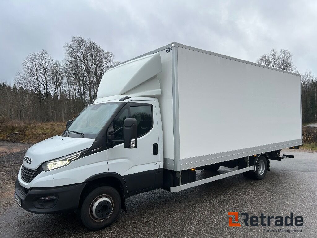 Skåpbil med bak-gavellyft Iveco Daily 72-180 Låga mil , nyskick - Фургон с закрытым кузовом: фото 1 Skåpbil med bak-gavellyft Iveco Daily 72-180 Låga mil , nyskick - Фургон с закрытым кузовом: фото 1