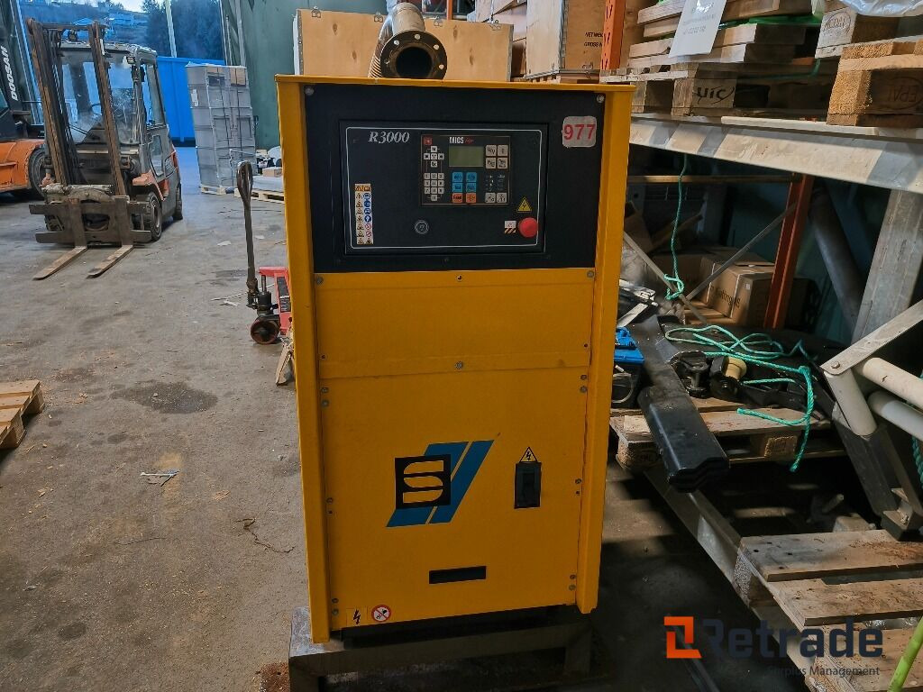 230V Generator SDMO Compact J130K, John Deere 4,5L - Строительная техника: фото 4 230V Generator SDMO Compact J130K, John Deere 4,5L - Строительная техника: фото 4