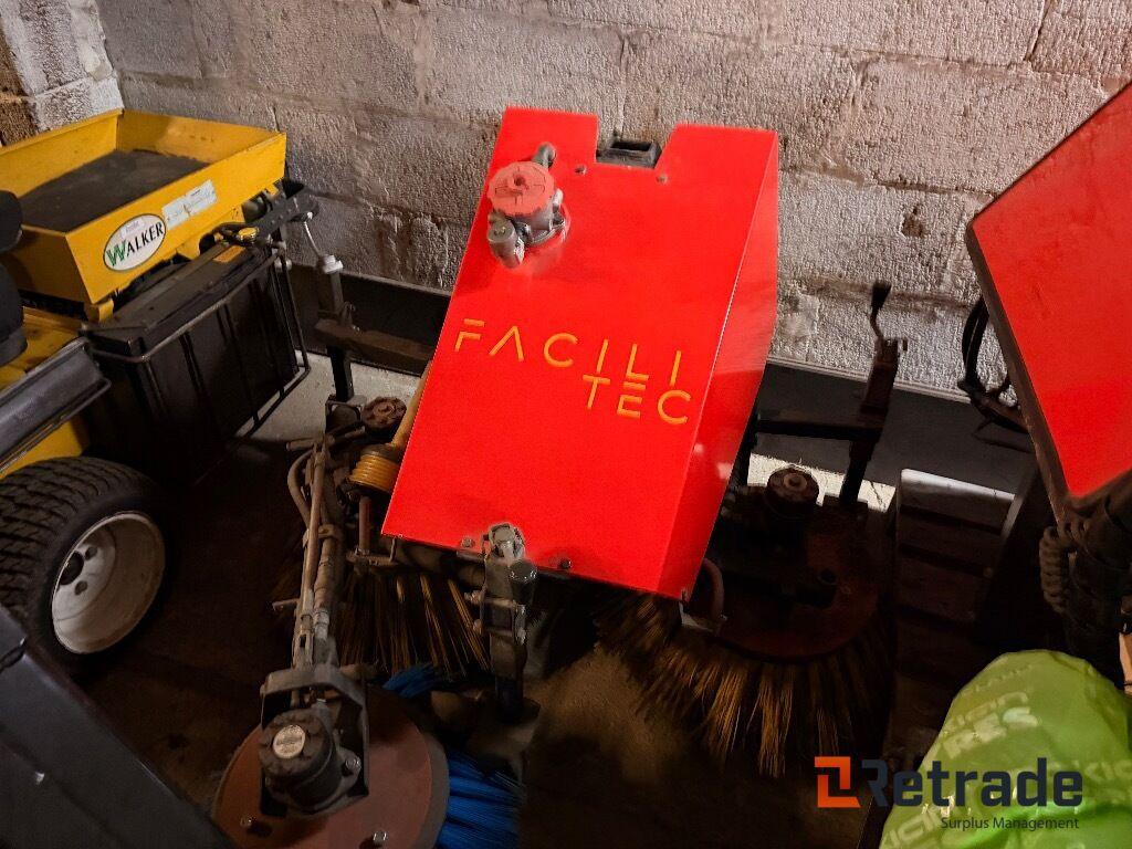 Feiekost med oppsamler - Строительная техника: фото 2 Feiekost med oppsamler - Строительная техника: фото 2