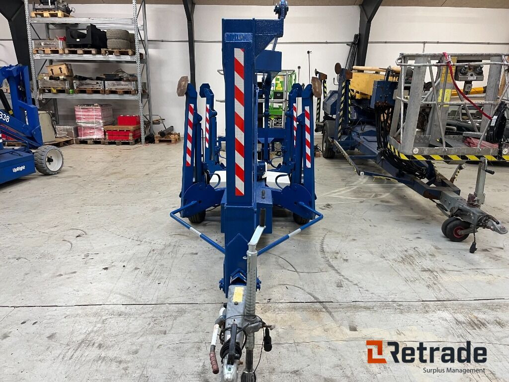 UpRight TL38 trailerlift - 13,5m - Строительная техника: фото 2 UpRight TL38 trailerlift - 13,5m - Строительная техника: фото 2