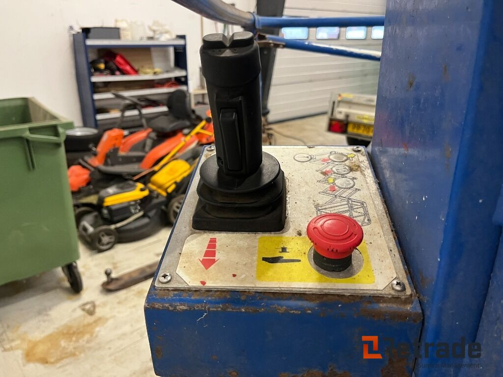 UpRight TM12 - 6meters lift - Строительная техника: фото 5 UpRight TM12 - 6meters lift - Строительная техника: фото 5