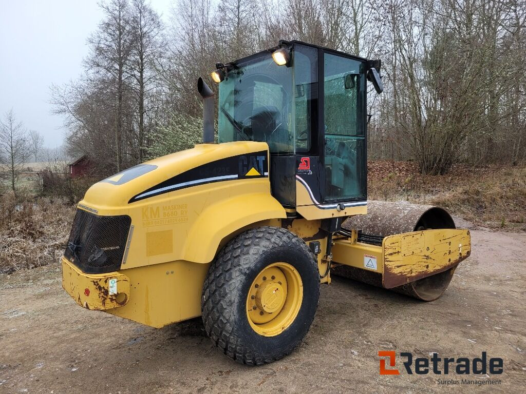 Vält Jordpackningsvält CAT CS 423 E - Строительная техника: фото 3 Vält Jordpackningsvält CAT CS 423 E - Строительная техника: фото 3