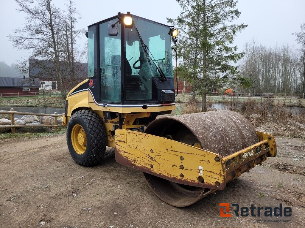 Vält Jordpackningsvält CAT CS 423 E - Строительная техника: фото 2 Vält Jordpackningsvält CAT CS 423 E - Строительная техника: фото 2