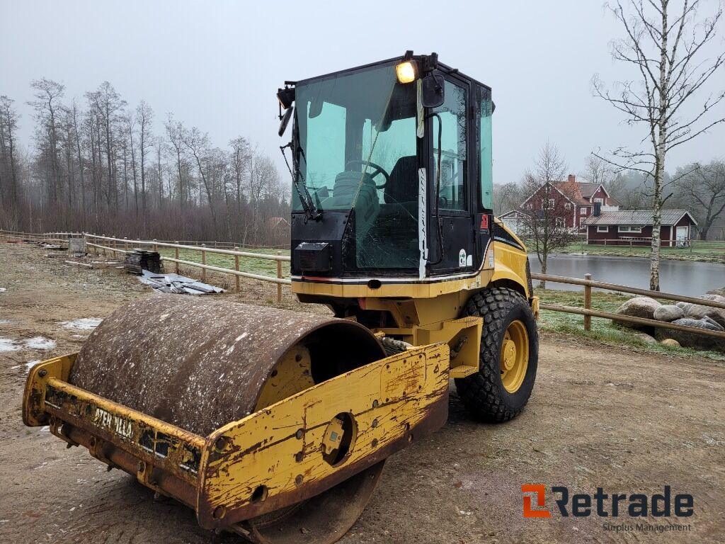 Vält Jordpackningsvält CAT CS 423 E - Строительная техника: фото 1 Vält Jordpackningsvält CAT CS 423 E - Строительная техника: фото 1