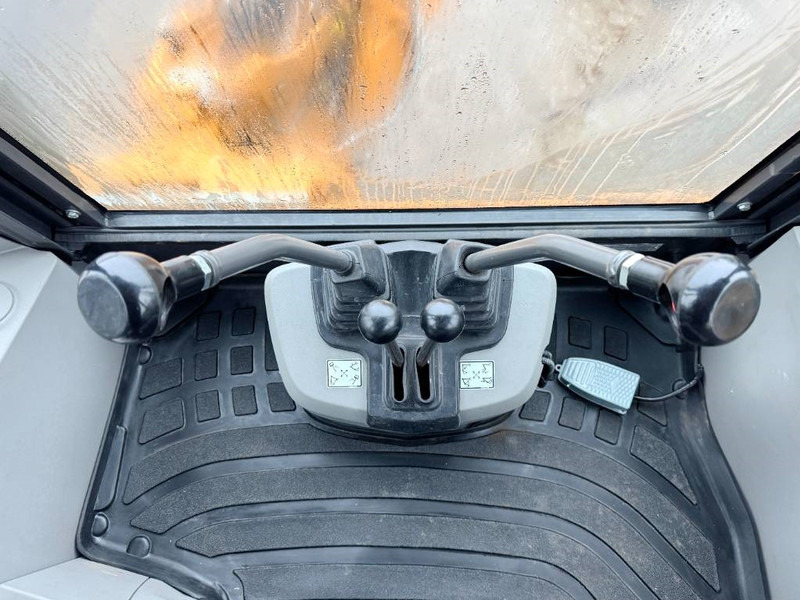 Экскаватор-погрузчик Case 770EX 4WD - New / Unused / Hammer Lines: фото 10 Экскаватор-погрузчик Case 770EX 4WD - New / Unused / Hammer Lines: фото 10