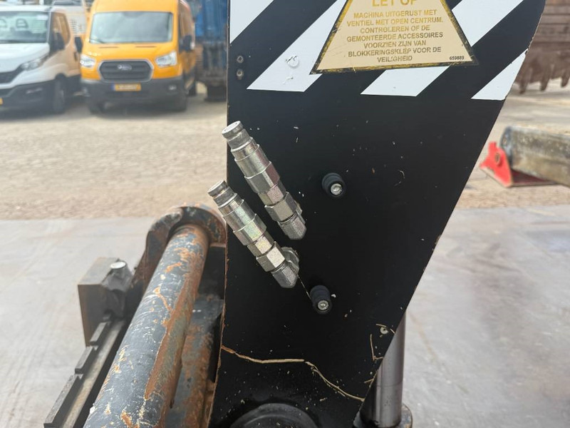 Телескопический погрузчик Manitou MRT 2150 Plus Privilege - 4x4x4 / Crab Mode: фото 16