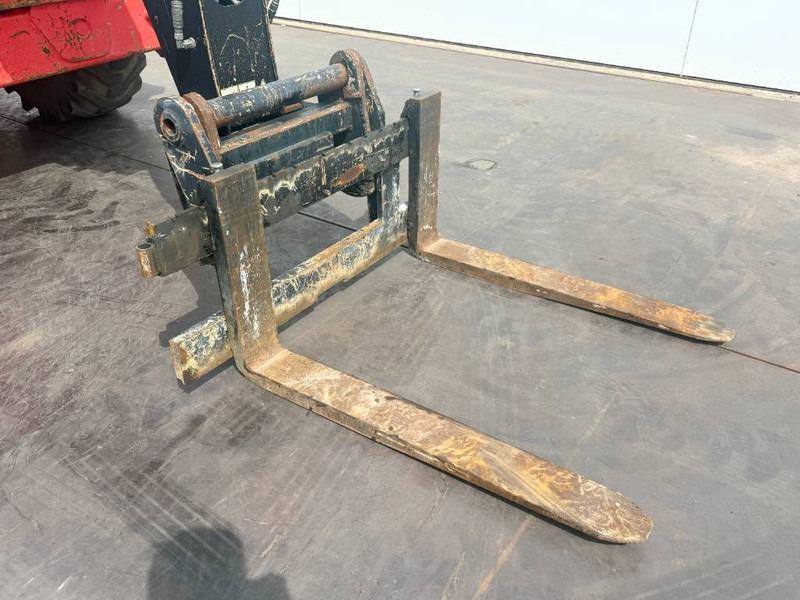 Телескопический погрузчик Manitou MRT 2150 Plus Privilege - 4x4x4 / Crab Mode: фото 14